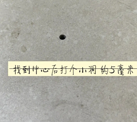 三江瓷砖空鼓维修公司专业解答在瓷砖铺贴过程中，如果砂料搅拌不均匀，将会带来以下问题